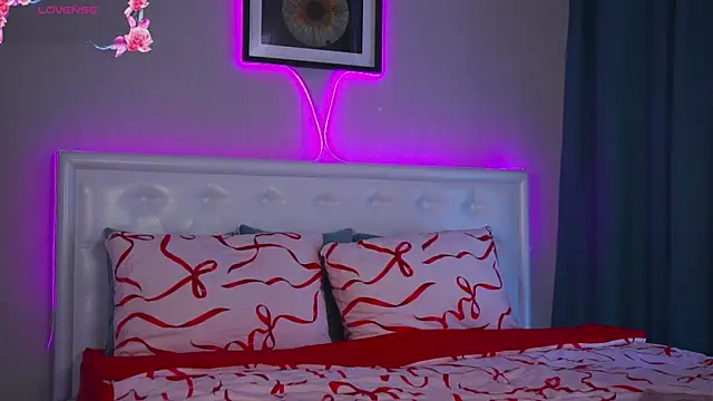 LeaCox  online show from 11.21.25