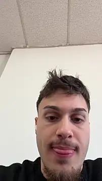 Snapshot of NaplesGuy04 chatting on 01.14.26 NaplesGuy04 online show from 01.14.26