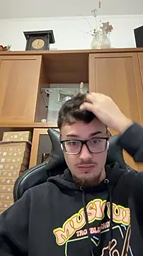 Snapshot of NaplesGuy04 chatting on 01.15.26 NaplesGuy04 online show from 01.15.26