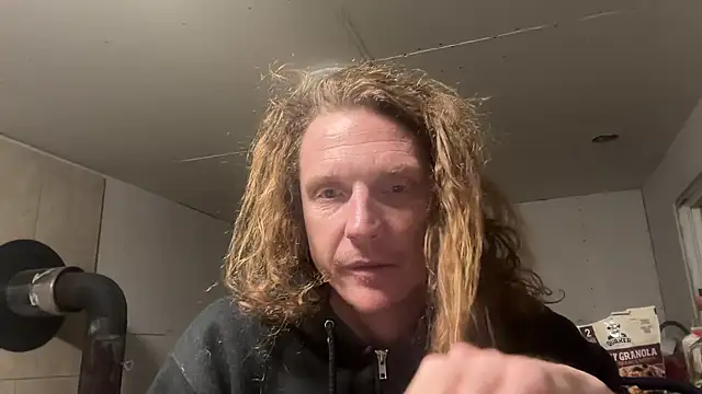 Snapshot of redone8in chatting on 02.11.25 redone8in online show from 02.11.25