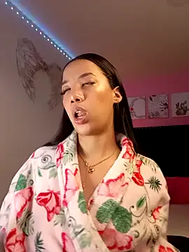 Snapshot of SallyWhitee chatting on 02.24.26 SallyWhitee online show from 02.24.26