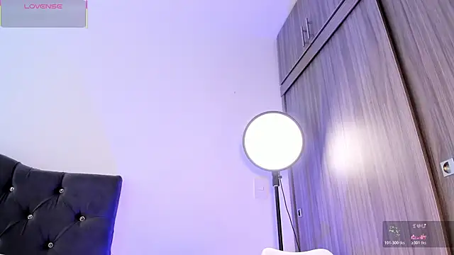 GABBY CULLEN online show from 11.22.25