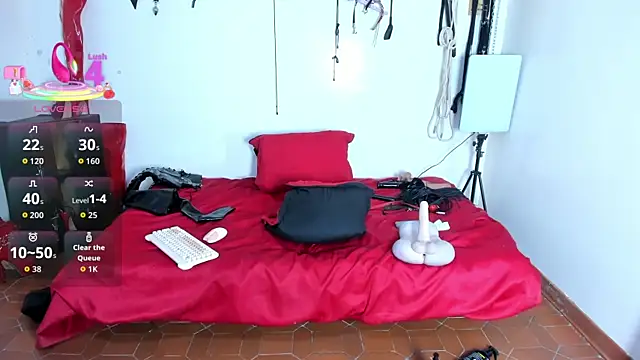 Snapshot of aurora_cullen_ chatting on 10.30.25 aurora cullen online show from 10.30.25