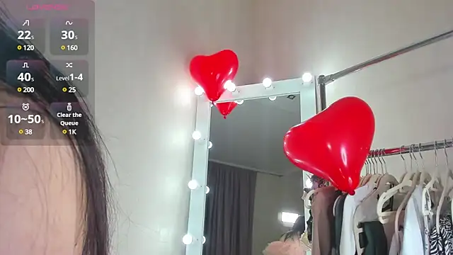 Amely Li1 online show from 02.14.25