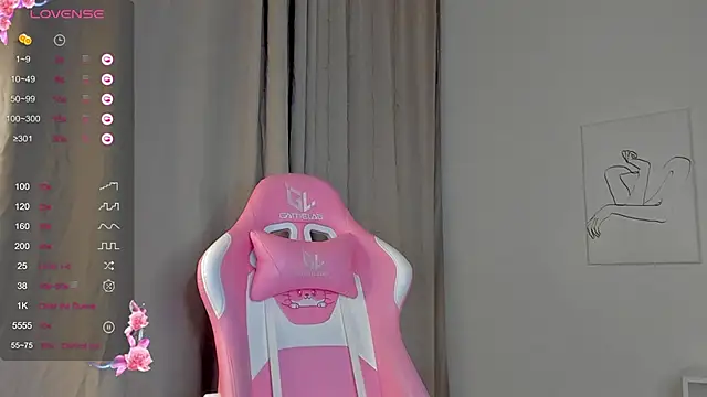 Mimi Webb online show from 02.23.25