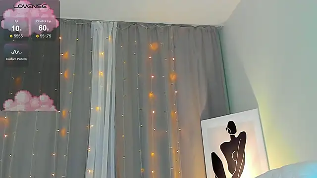 Mia Luw online show from 03.19.25