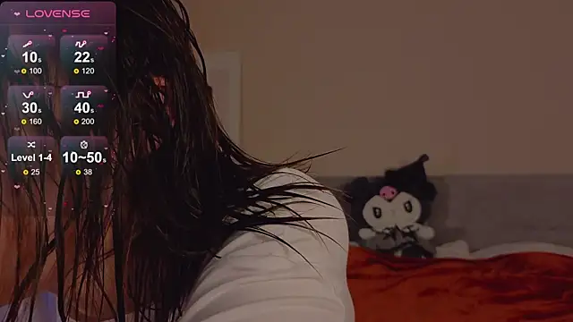 Mia Luw online show from 10.03.25