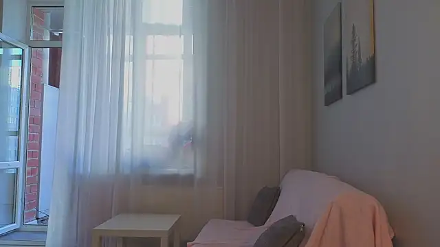 Mia Luw online show from 06.01.26
