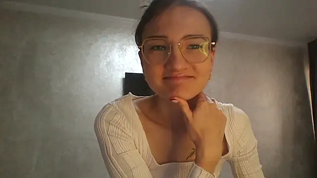 Snapshot of RoyalDessertt chatting on 10.20.25 RoyalDessertt online show from 10.20.25