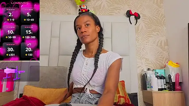 dafnnelewis online show from 05.08.26