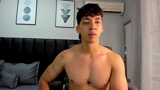 ISAAC CRYSTON online show from 03.03.25