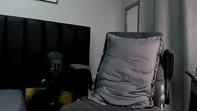 ISAAC CRYSTON online show from 03.03.25