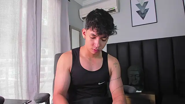 ISAAC CRYSTON online show from 03.11.25