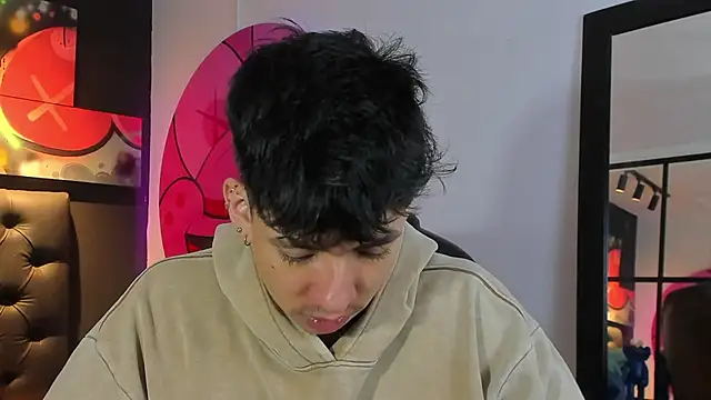 ISAAC CRYSTON online show from 09.18.25