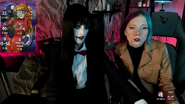 Snapshot of KiraMontoya chatting on 11.07.25 KiraMontoya online show from 11.07.25