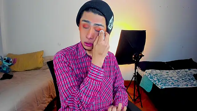 Snapshot of steve__gray chatting on 03.13.25 steve gray online show from 03.13.25