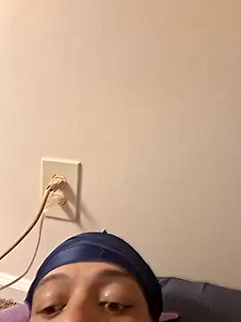 Locdawgg11 online show from 09.30.25