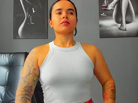 karlyjons12 online show from 12.16.25