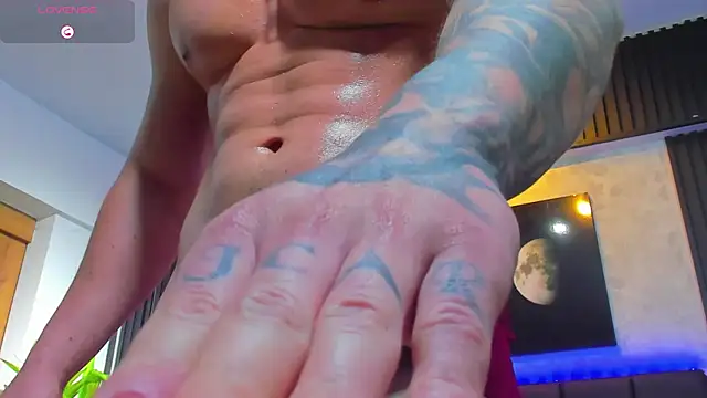 Snapshot of David_blake_ chatting on 02.13.25 David blake online show from 02.13.25