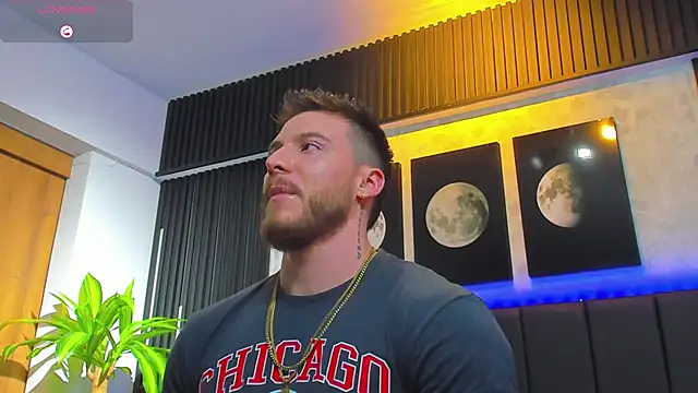 Snapshot of David_blake_ chatting on 02.22.25 David blake online show from 02.22.25