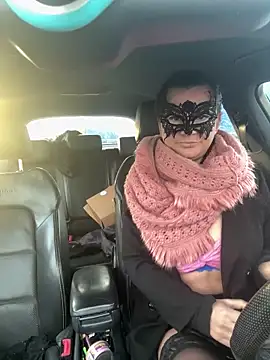 Loveblackzilla online show from 12.04.25