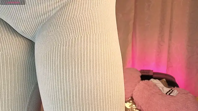 Snapshot of sophia_dumont chatting on 02.25.26 sophia dumont online show from 02.25.26