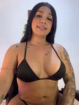 Snapshot of tinalove7 chatting on 10.02.25 tinalove7 online show from 10.02.25