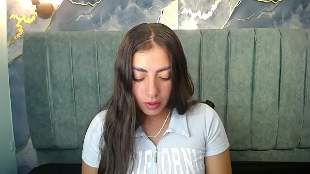 Snapshot of Emmaa_dia chatting on 10.23.25 Emmaa dia online show from 10.23.25