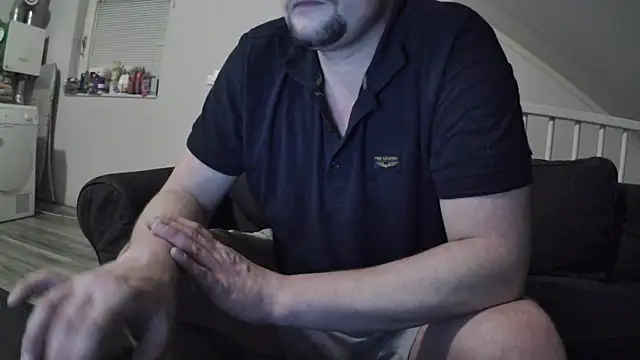 Snapshot of YourLoveBoyKevin chatting on 02.14.25 YourLoveBoyKevin online show from 02.14.25