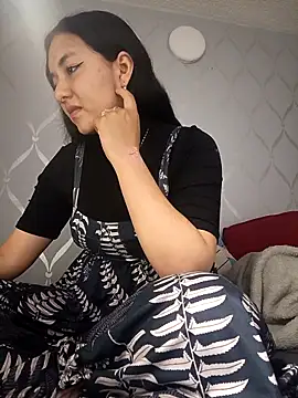 CuteHarper online show from 11.16.25