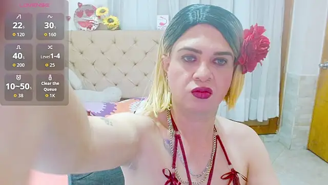 Snapshot of Dolldirtyxxx chatting on 10.23.25 Dolldirtyxxx online show from 10.23.25