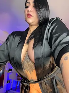 Snapshot of Madissonlove_1 chatting on 11.18.25 Madissonlove 1 online show from 11.18.25