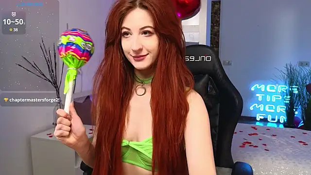 Snapshot of Katy_diamond_ chatting on 02.13.25 Katy diamond online show from 02.13.25