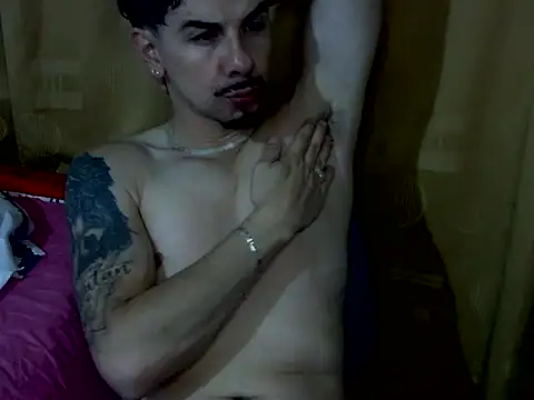 Snapshot of venusfranco_94 chatting on 11.07.25 venusfranco 94 online show from 11.07.25