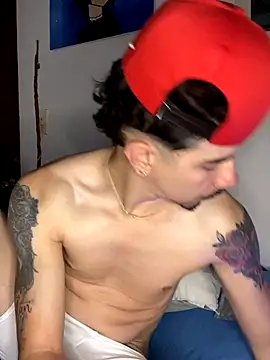 Snapshot of venusfranco_94 chatting on 11.21.25 venusfranco 94 online show from 11.21.25