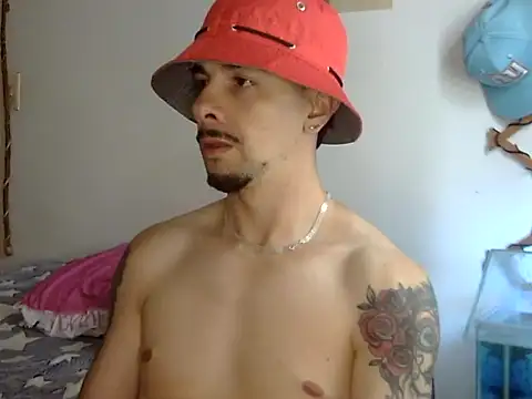 Snapshot of venusfranco_94 chatting on 11.24.25 venusfranco 94 online show from 11.24.25