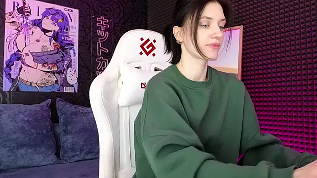 Snapshot of roxy_riot_ chatting on 03.02.25 roxy riot online show from 03.02.25