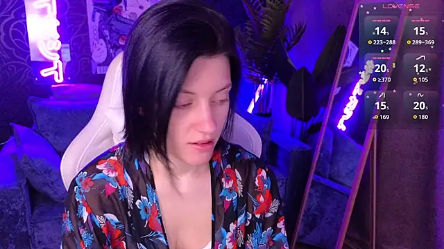 roxy riot  online show from 03.30.26