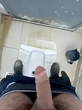 Snapshot of bigcockturk3 chatting on 02.18.25 bigcockturk3 online show from 02.18.25