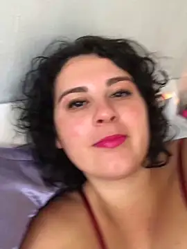 Snapshot of LunaSoleil9 chatting on 02.08.25 LunaSoleil9 online show from 02.08.25