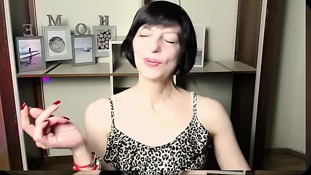 Snapshot of _AngeliaFlow_ chatting on 06.29.26 AngeliaFlow online show from 06.29.26