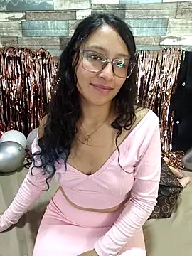 isabella beauty 01 online show from 02.15.25