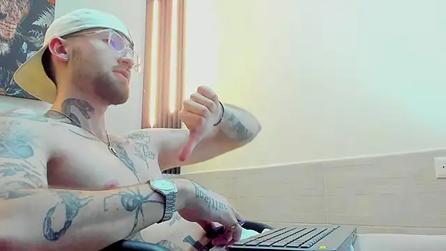 Luke davis01 online show from 02.13.25