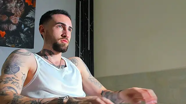 Luke davis01 online show from 03.01.25