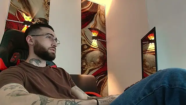 Luke davis01 online show from 09.23.25