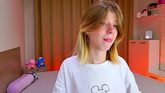 Bella amory online show from 10.23.25