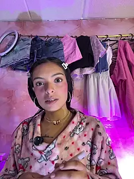 Skye Moore online show from 05.03.26