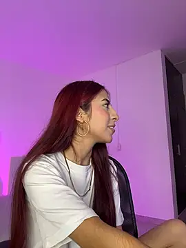 Snapshot of Mirandaa_Rogers chatting on 04.17.26 Mirandaa Rogers online show from 04.17.26