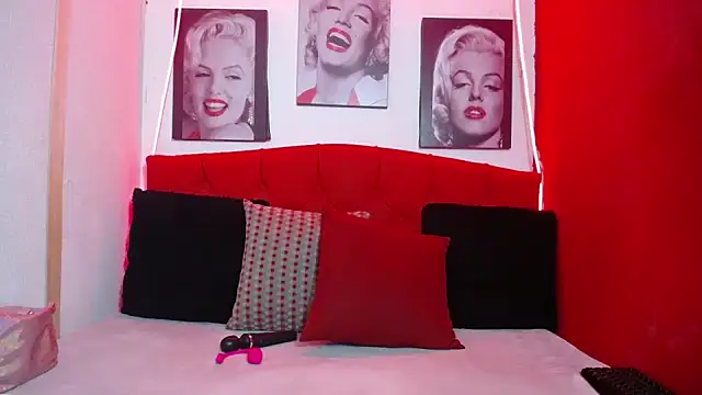 Tiana Ebony18 online show from 04.15.26