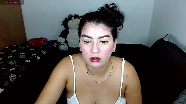 Snapshot of hello_kityy25 chatting on 05.20.26 hello kityy25 online show from 05.20.26